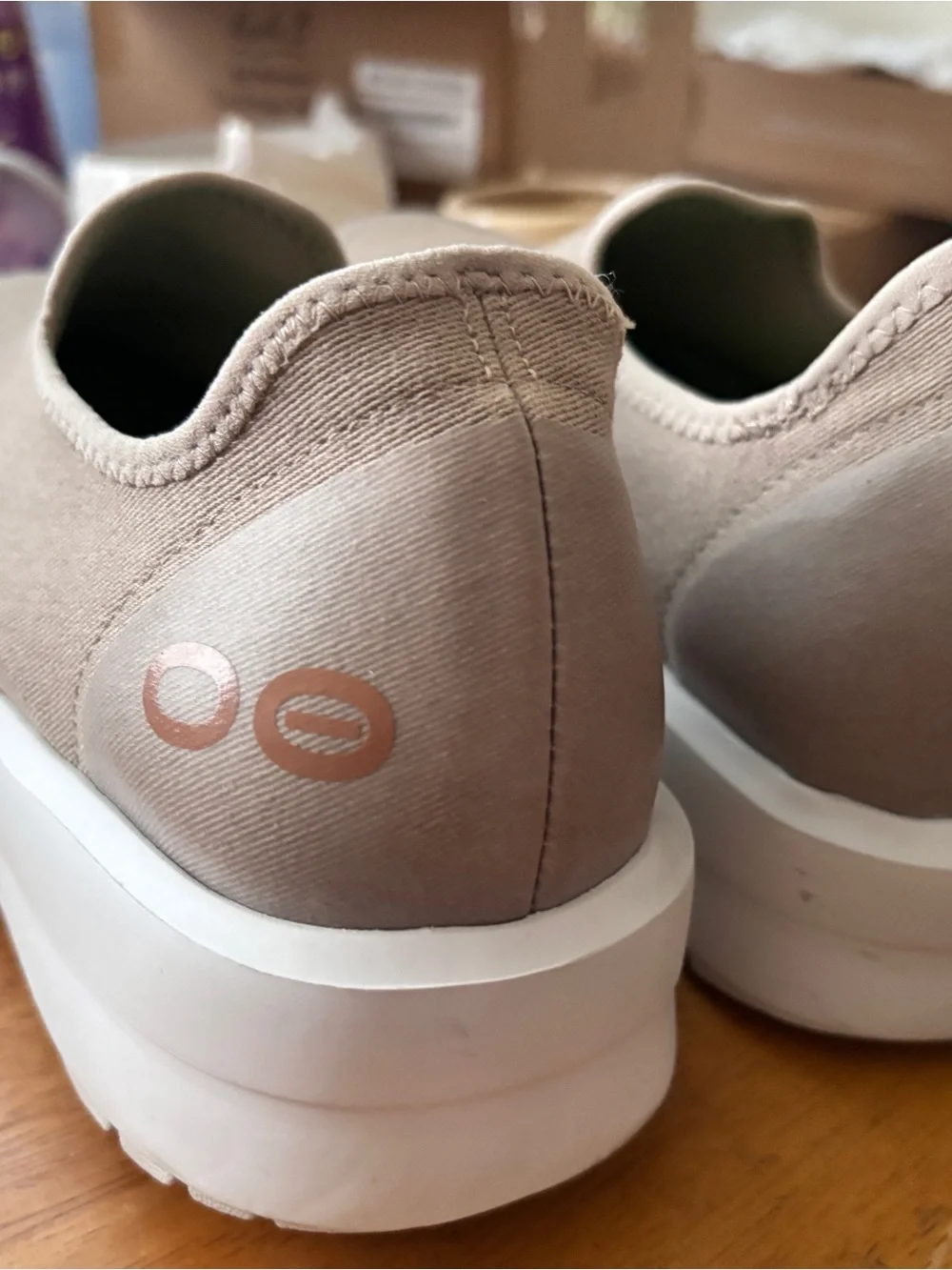 OOFOS Women's Low Recovery Slip-On in Taupe with White Sole